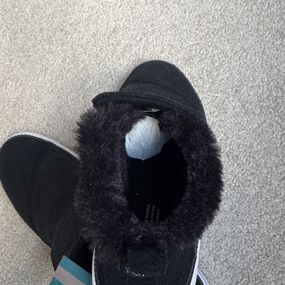 Toms Paxton Black Faux Fur Lizard Embossed Leather Slip-On Sneaker Booties 9.5 - Picture 4 of 10